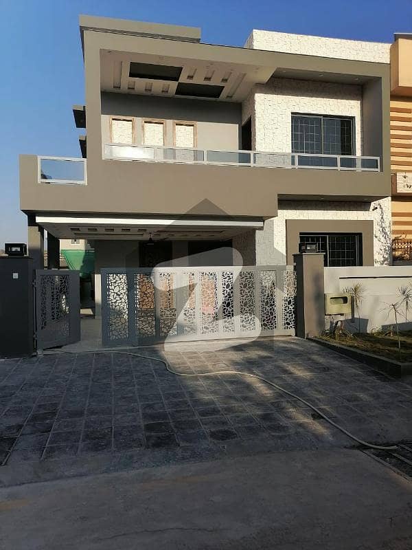 10 Marla House In Central Bahria Greens - Overseas Enclave - Sector 2 For Sale