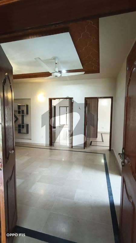 بحریہ ٹاؤن سیکٹر سی بحریہ ٹاؤن لاہور میں 3 کمروں کا 12 مرلہ بالائی پورشن 65 ہزار میں کرایہ پر دستیاب ہے۔