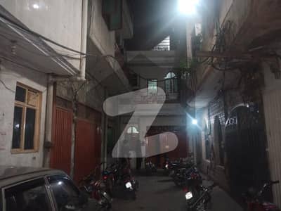 کچہ فیروزپور روڈ لاہور میں 5 کمروں کا 4 مرلہ مکان 1.5 کروڑ میں برائے فروخت۔