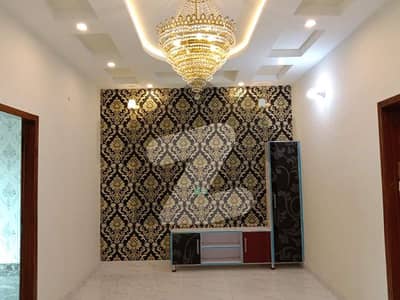ای ایم ای سوسائٹی لاہور میں 3 کمروں کا 3 مرلہ مکان 90 لاکھ میں برائے فروخت۔