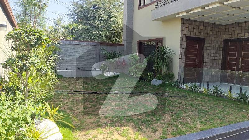 500 Square Yards Bungalow For Rent In Clifton Block-8