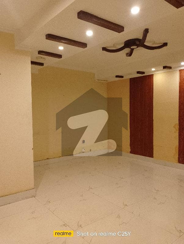 کلفٹن ۔ بلاک 2 کلفٹن,کراچی میں 3 کمروں کا 4 کنال علاوہ 2.0 لاکھ میں کرایہ پر دستیاب ہے۔
