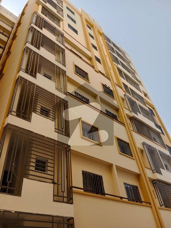 904 sq feet 2 bed "dwing drawing room DD flat west open park face corner 1st floor good location near to entrance