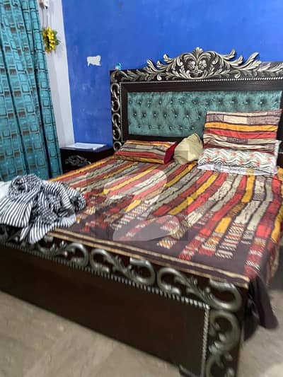 عابد روڈ لاہور میں 4 کمروں کا 4 مرلہ مکان 1.6 کروڑ میں برائے فروخت۔
