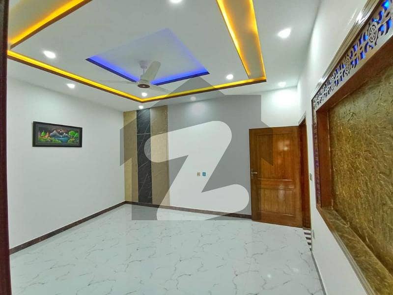گرین ایونیو اسلام آباد میں 7 کمروں کا 7 مرلہ مکان 3.85 کروڑ میں برائے فروخت۔