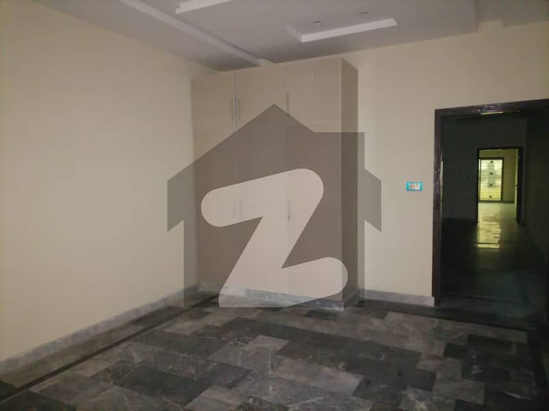 5 Marla Building In Samanabad For sale At Good Location