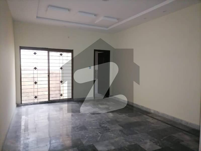 Well-constructed Building Available For sale In Sadaat Colony