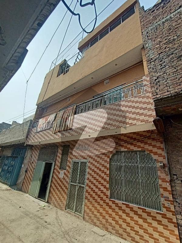 5 marla triple story 7 bed TV lounge 2 kitchen store room house for sale in aiwan market ferozpur road lahore