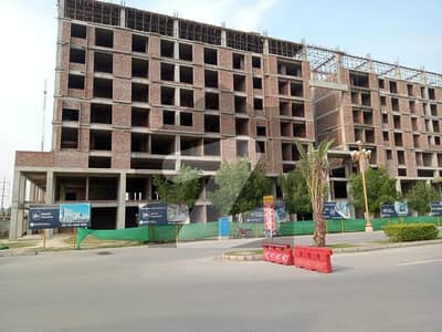 ٹائم اسکوائر مال اینڈ ریزیڈنشیا بحریہ آرچرڈ لاہور میں 2 مرلہ دفتر 86.4 لاکھ میں برائے فروخت۔