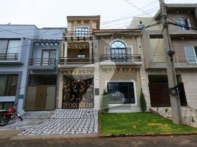 4 Marla Prime Location House for Sale in Block MM Formanites Housing Scheme