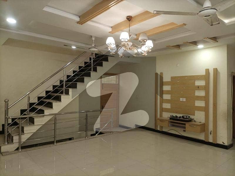 1 Kanal Triple Storey House For Rent In Pwd