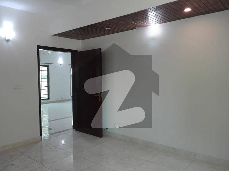 Ready To Buy A Prime Location Flat 3 Marla In Lahore