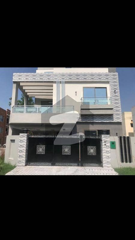 10 Marla brand new House for rent bahria orchard