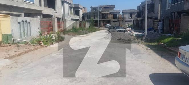 PHA Officers Residencia, 06 Beds House for sale
