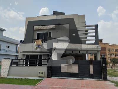 Spacious House With Simple Design For Sale In Bahria Overseas Enclave