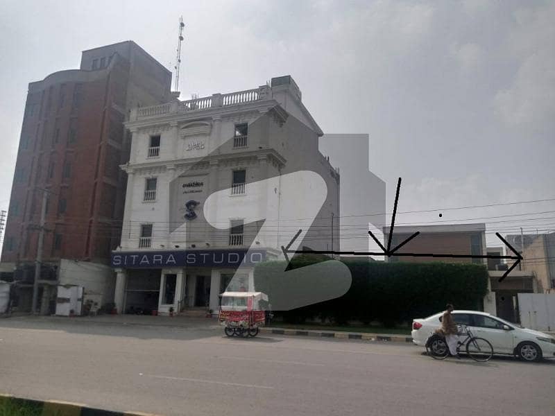 Susan Road One Kanal Semi Commercial Building Is Available For Sale In Faisalabad