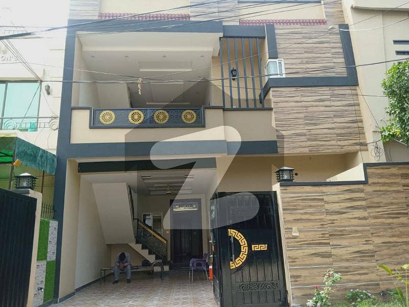 PRIME LOCATION 10 MARLA BRAND NEW HOUSE AVAILABLE FOR SALE IN JOHAR TOWN PHASE 2 - BLOCK H1