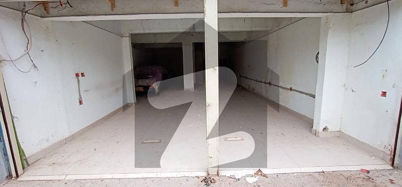 120 Yards Space on Main Road available for Showroom or outlet in North karachi