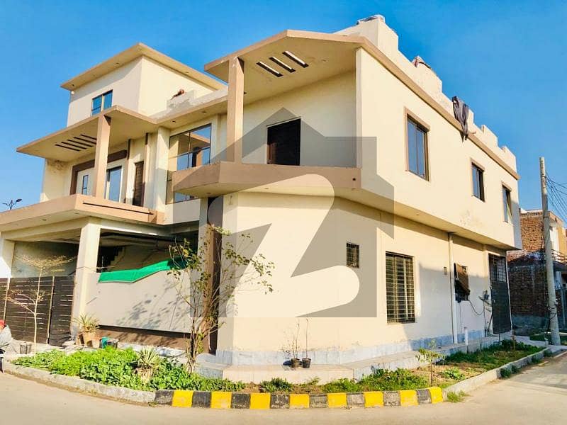 گرین ویلی سمندری روڈ فیصل آباد میں 3 کمروں کا 8 مرلہ مکان 2.25 کروڑ میں برائے فروخت۔