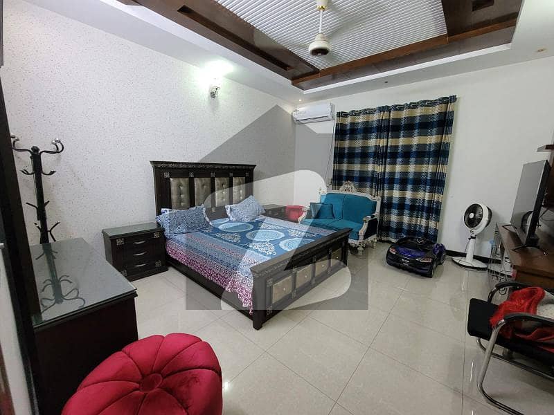 واپڈا ٹاؤن لاہور میں 6 کمروں کا 1 کنال مکان 7.5 کروڑ میں برائے فروخت۔