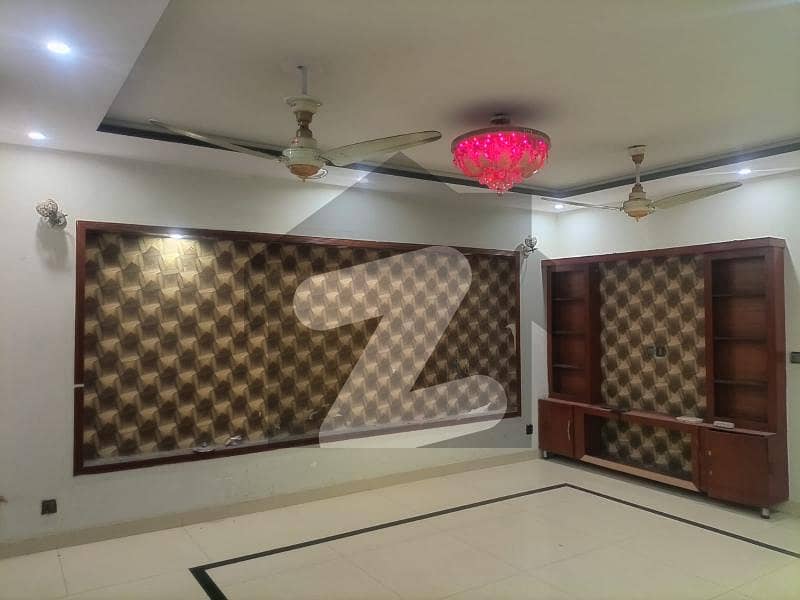 10 Marla Lower Portion For Rent In Dd Block, Sector D, Bahria Town Lahore