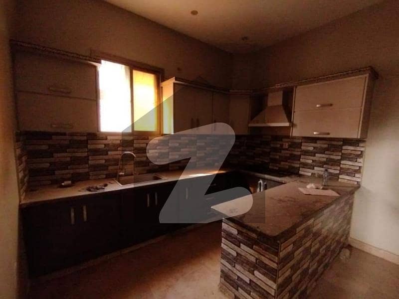 2 bed drawing dining 2nd floor portion in good condition in alfalah society near shamsi zamzama