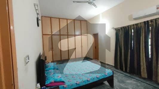 20 marla Beautiful House In Uet Housing Society - Block B At Affordable Price Of Pkr Rs. 90,000