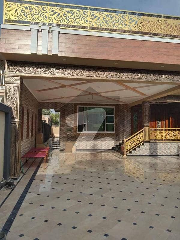 Hayatabad phase 1 Sector D1 2 kanal brand new house available for sale