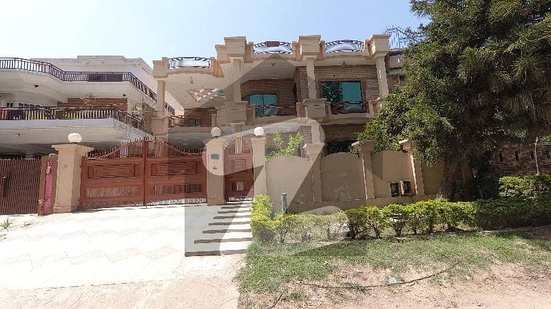 Ready To Sale A Prime Location House 500 Square Yards In F-11/1 Islamabad