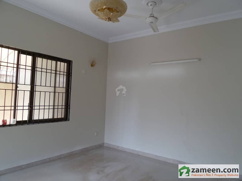 Lower Portion Is Available For Rent Tipu Sultan Road, Karachi ID2540057