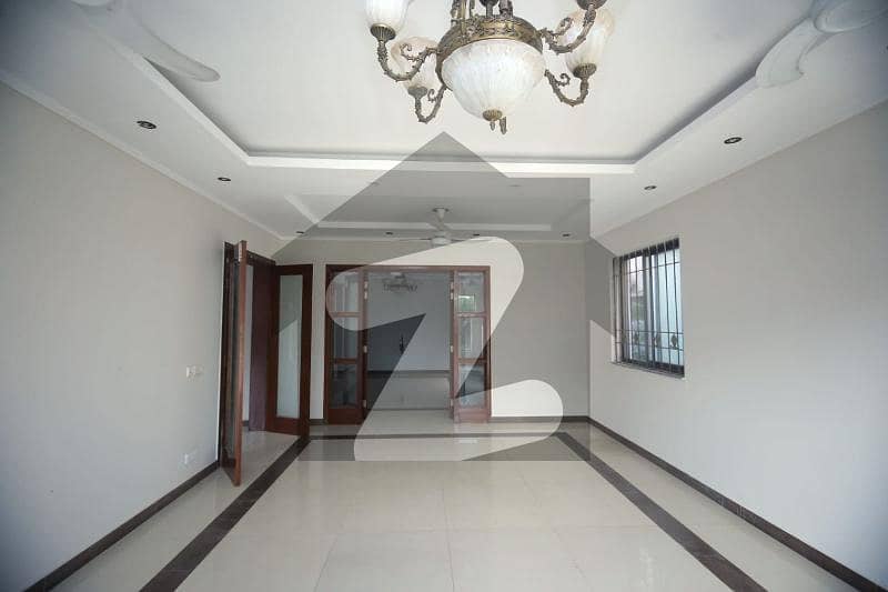 1 Kanal Upper Portion House (GAS AVAILABLE) For Rent In DHA Phase 7