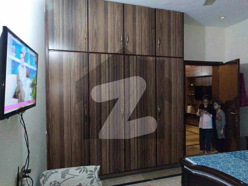 ہائی کورٹ سوسائٹی لاہور میں 4 کمروں کا 3 مرلہ مکان 1.3 کروڑ میں برائے فروخت۔