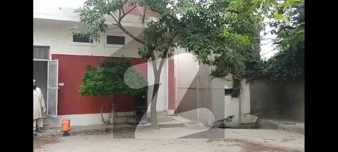 2.7 kanal house for rent in canal road