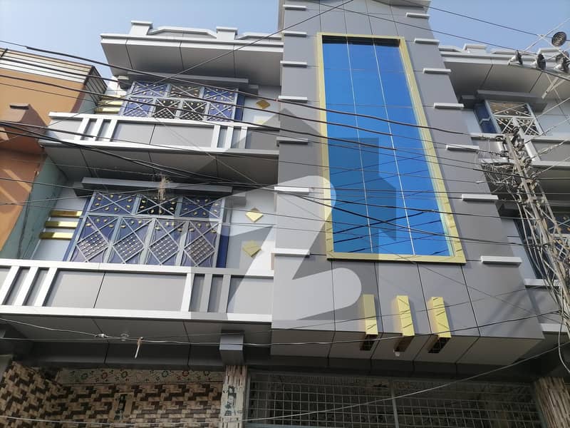 Dalazak Road Building Sized 12 Marla Is Available