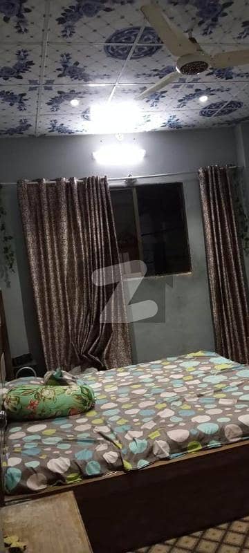 لیاقت آباد - بلاک 4 لیاقت آباد,کراچی میں 6 کمروں کا 2 مرلہ مکان 70.0 لاکھ میں برائے فروخت۔