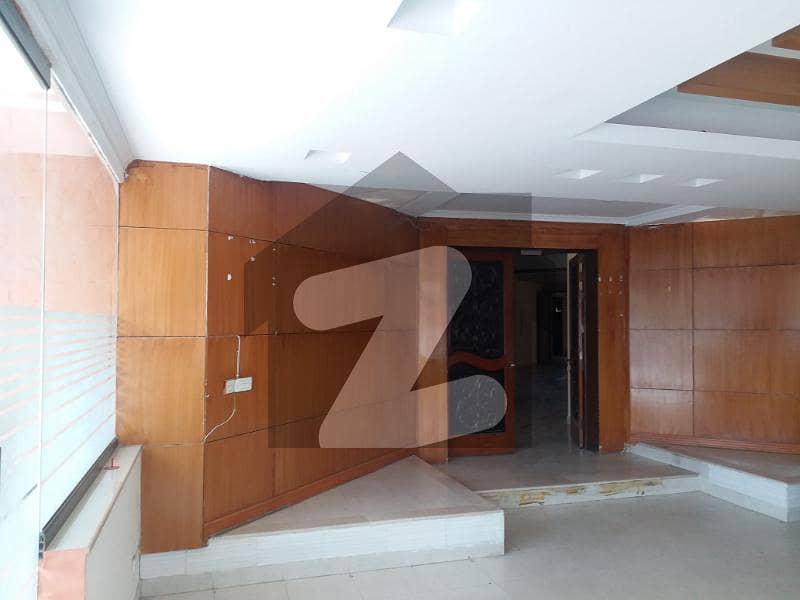 GULBERG 2 KANAL COMMERCIAL USE HOUSE FOR RENT