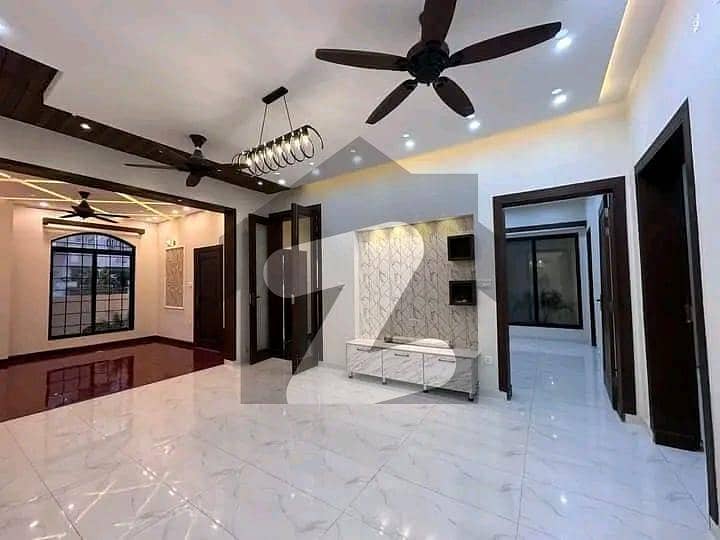 7 Marla Beautiful House Available For Sale In Bahria Town Phase 8