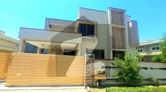 One kanal new house for rent in bahria town phase 4