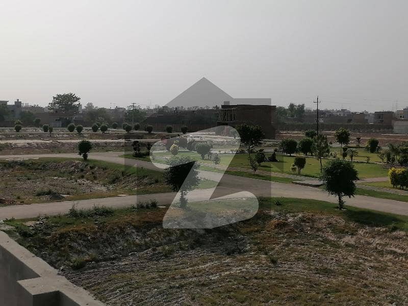 القيوم گارڈن لاہور میں 5 مرلہ پلاٹ فائل 2.5 لاکھ میں برائے فروخت۔ القيوم گارڈن لاہور میں 5 مرلہ پلاٹ فائل 2.5 لاکھ میں برائے فروخت۔