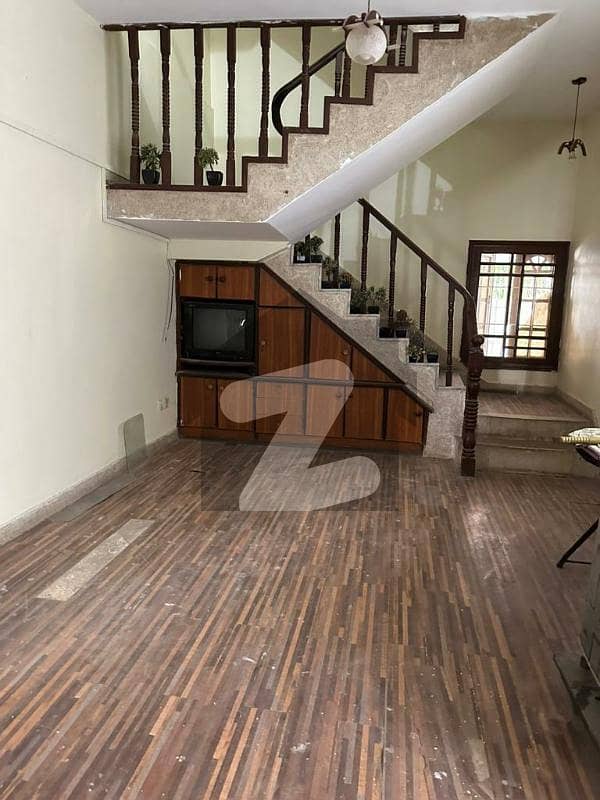 independent house for rent one unit 3 bed dd music flooring kichan 2 car parking