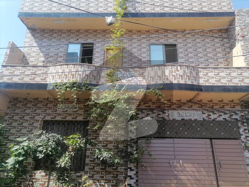 Stunning 5 Marla House In Usman Town Available