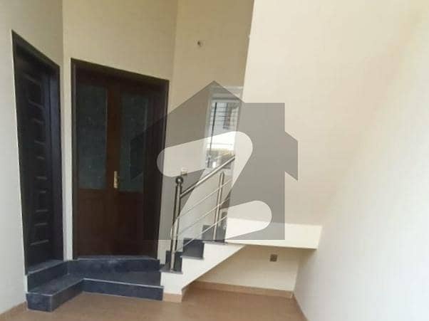 Ideal 3.5 Marla House Available In Saeed Colony - New Garden Block, Faisalabad