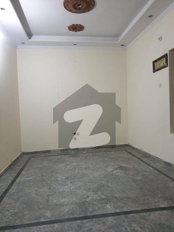 سمن آباد لاہور میں 2 کمروں کا 10 مرلہ زیریں پورشن 48 ہزار میں کرایہ پر دستیاب ہے۔
