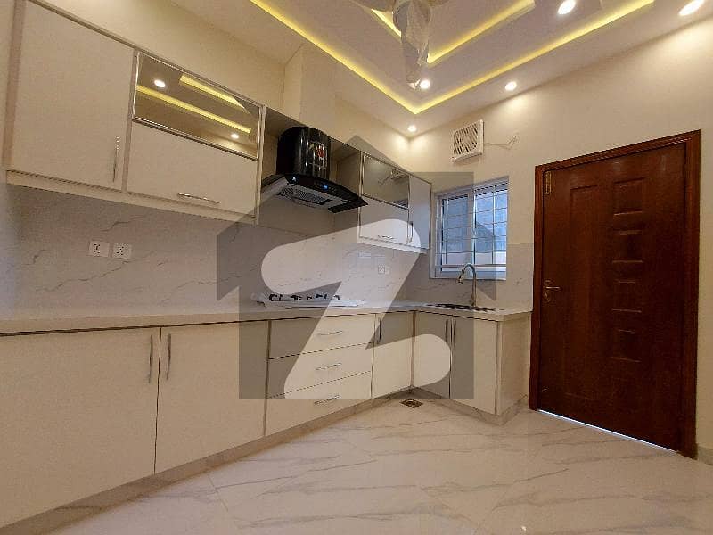 5 Marla upper portion available for rent in state life housing society State Life Housing