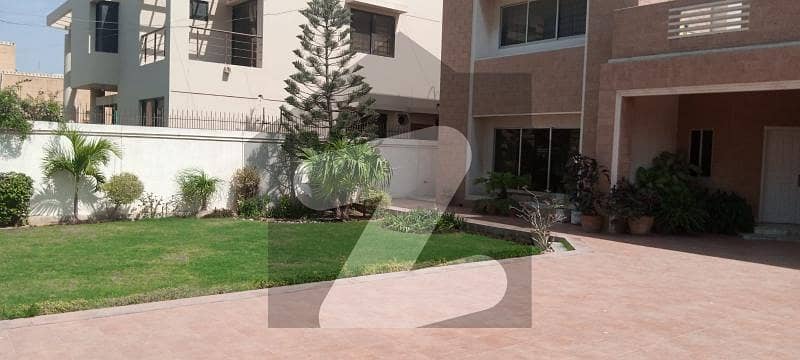 Chance Deal 1000 Square Yards 7 Bedrooms Bungalow Ground Plus One Is Available For Sale In Dha Phase 6 Kiyababan E Muslim Streets Between Hafiz And Shaheen