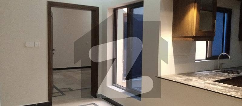 مارگلہ ویو ہاؤسنگ سوسائٹی ڈی ۔ 17,اسلام آباد میں 6 کمروں کا 14 مرلہ مکان 1.1 لاکھ میں کرایہ پر دستیاب ہے۔