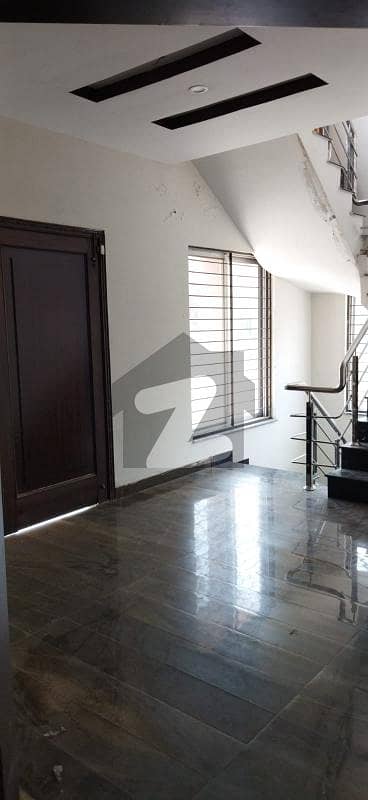 5 Marla upper portion available for rent in safari block sector B bahira twon Lahore