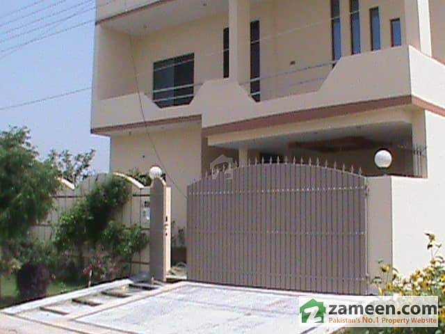 2 Bedroom Lower Portion In Double Storey For Rent