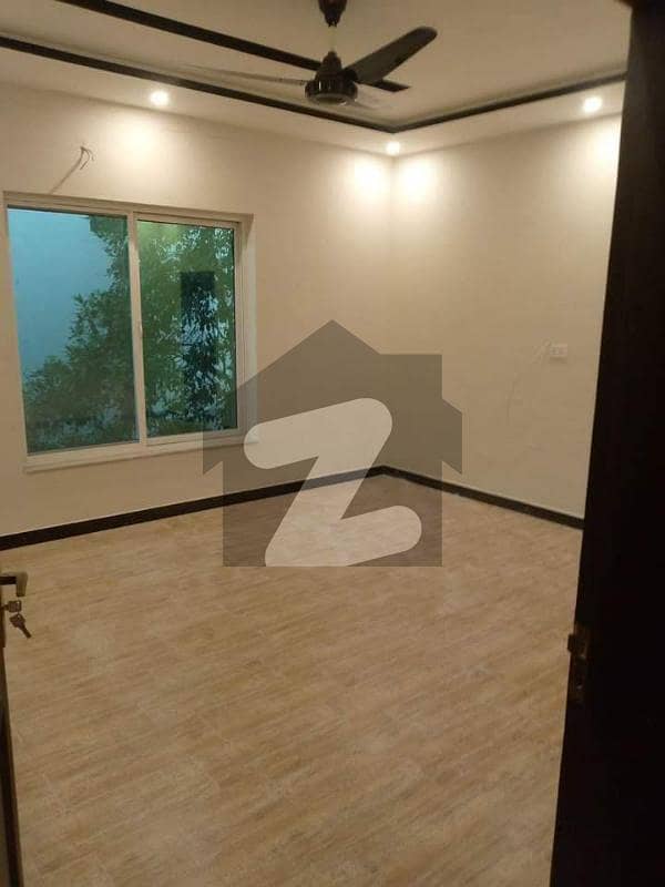Hayatabad phase 3 sector k5 kanal house available for sale
