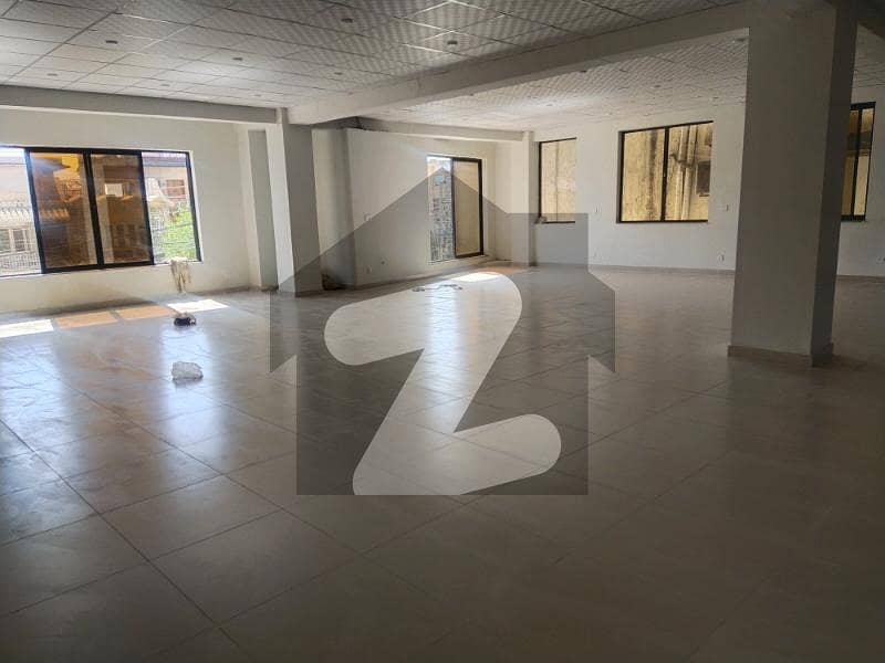 2000 Sq Feet Commercial Floor Available For Rent